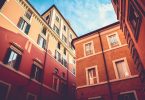 страховать жильё